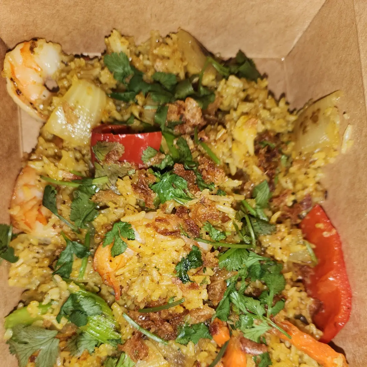 Yellow Curry Fried Rice with Shrimps