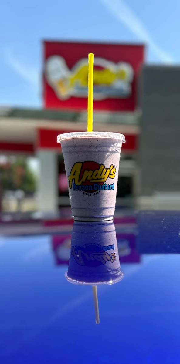 Strawberry Oreo Shake
