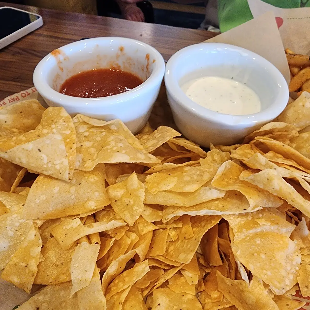 Bottomless Chips & Salsa
