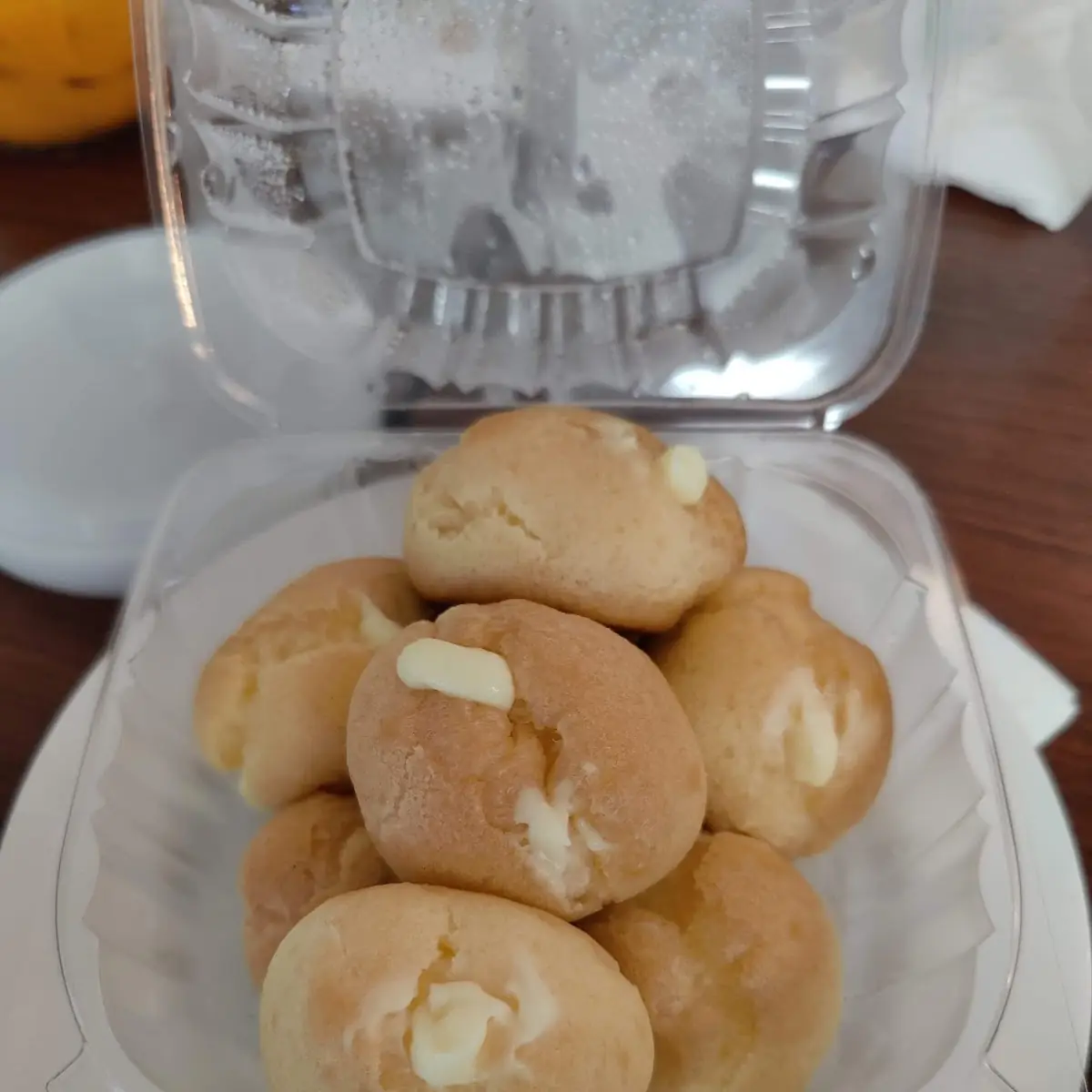 Thai Cream Puffs