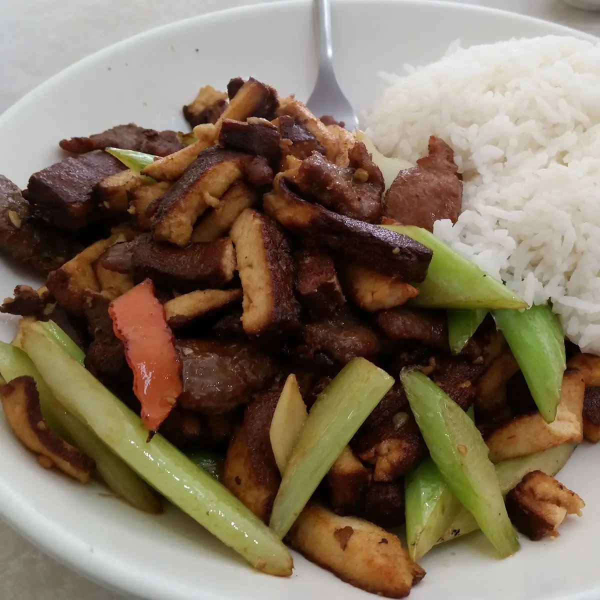 Celery Bean Curd with Beef Rice Plate