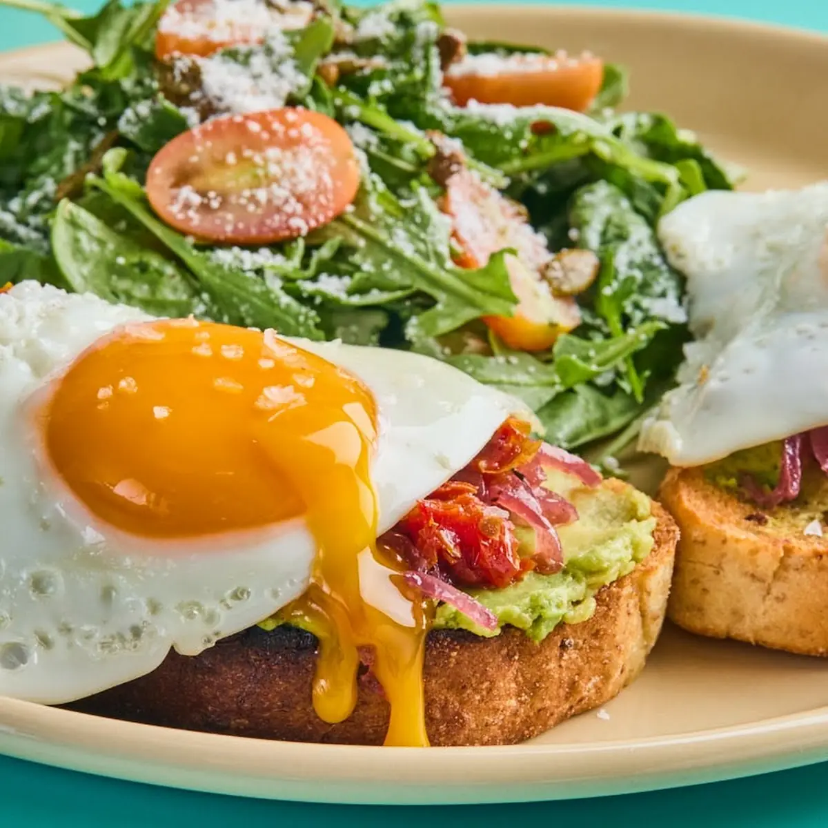 Smashed Avocado Benny