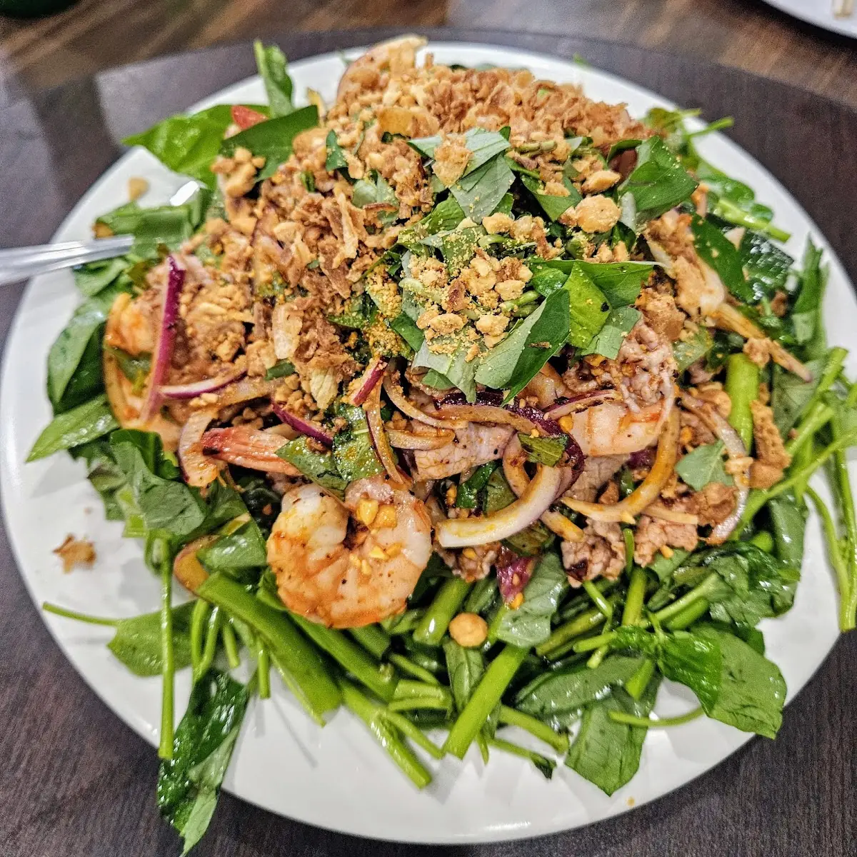 Gỏi Bò Tôm Rau Muống