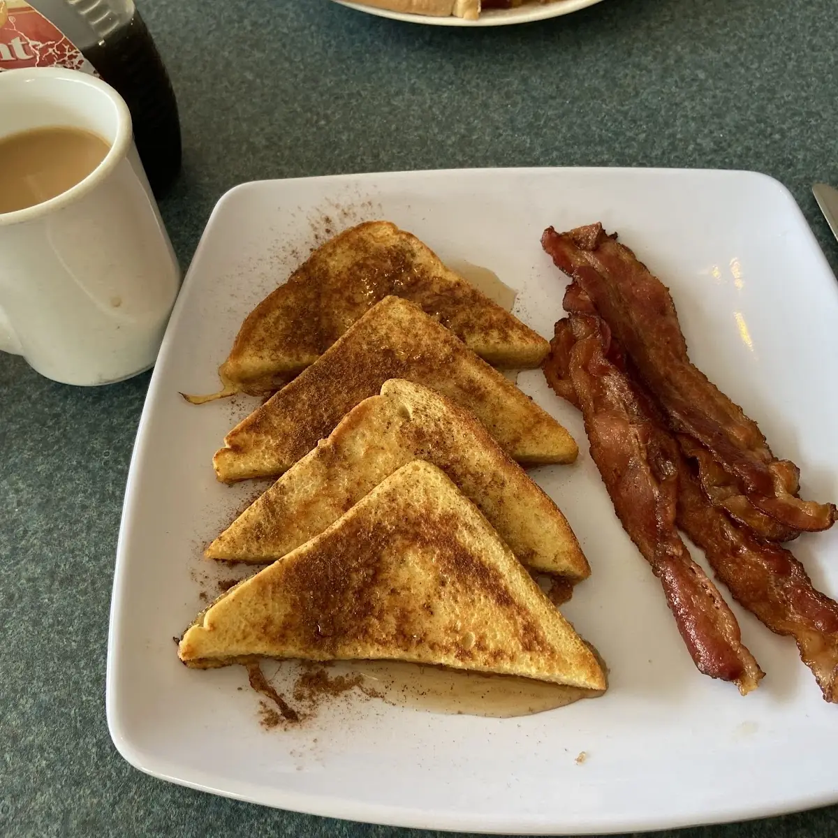 Highlights, Baker's Bar & Grill