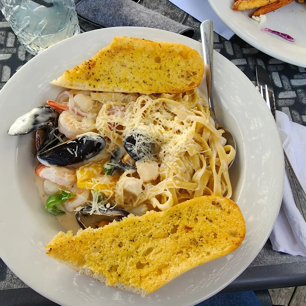 Seafood Linguine