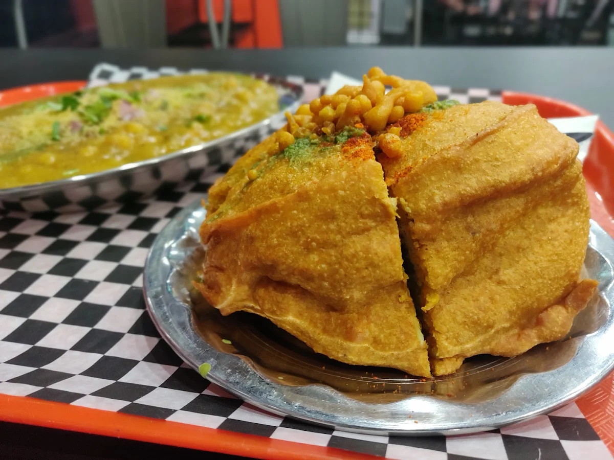 Ulta Vada Pav 1 PC V, Mumbaiyaa Street Foods - Pure Vegetarian