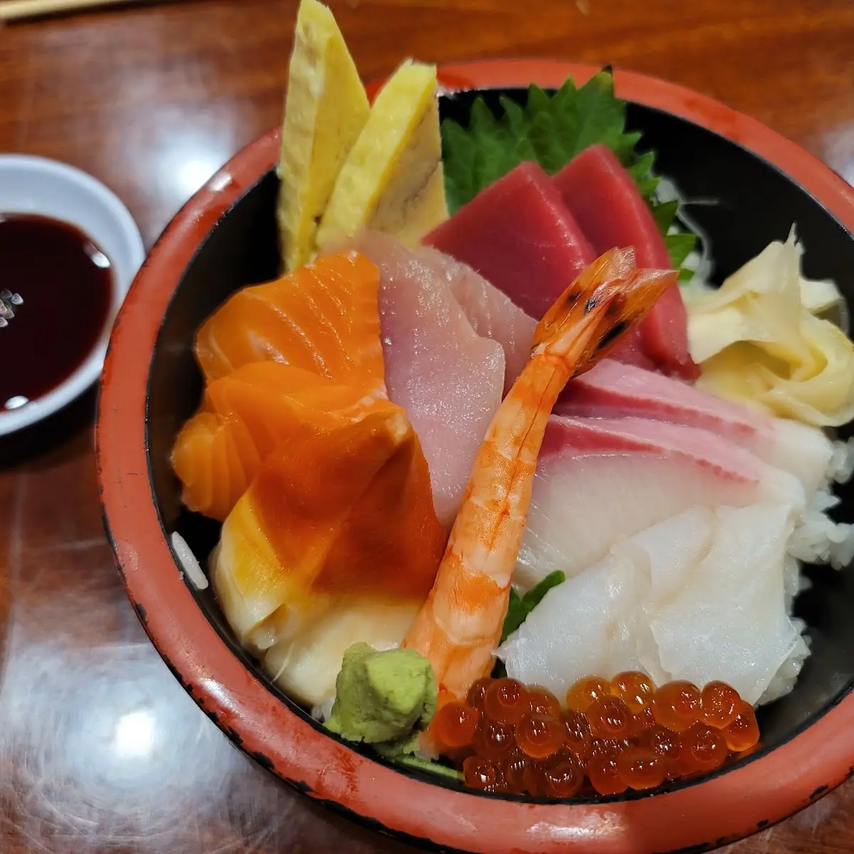 Chirashi Sushi Deluxe Assorted