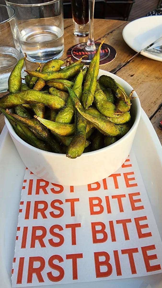 Edamame, Smoke Bar