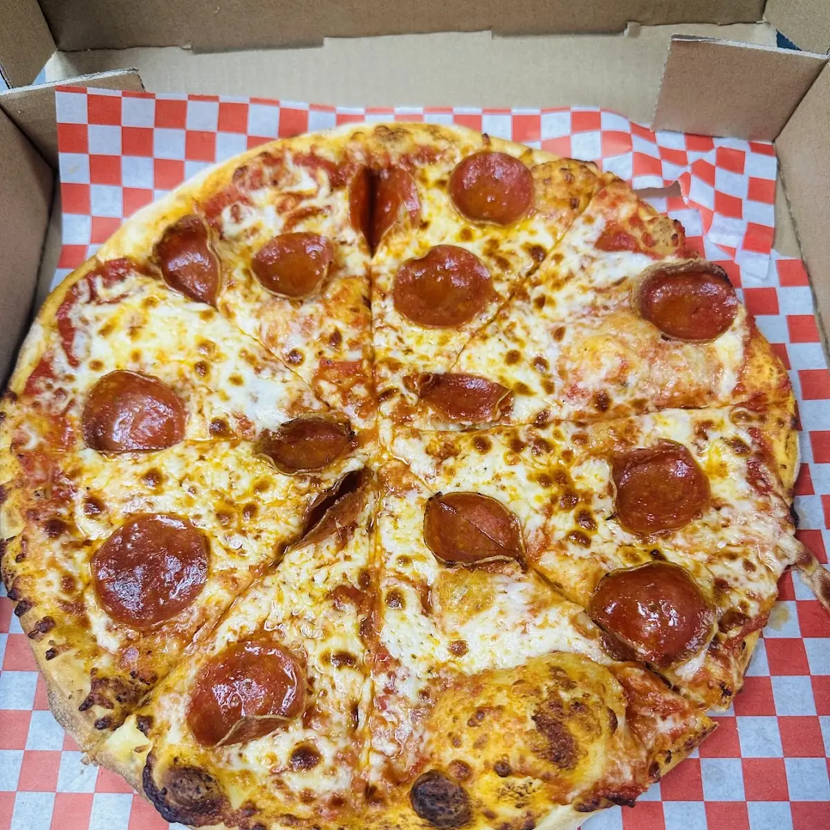 Pepperoni-Pizza 12