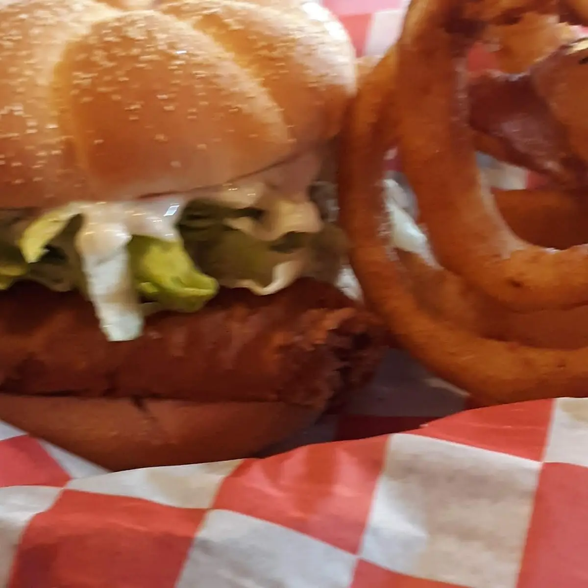Fish Sandwich w Onion Rings