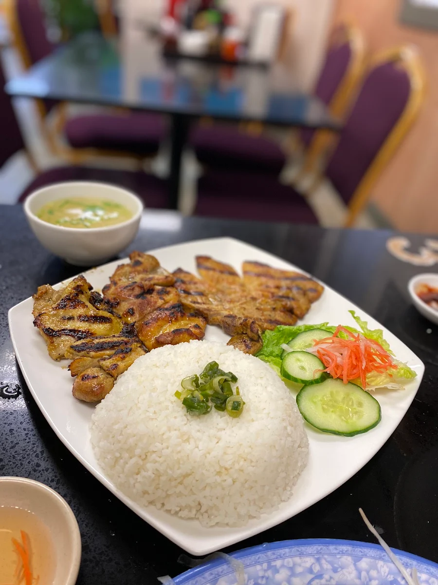 Highlights, Pho Binh Minh