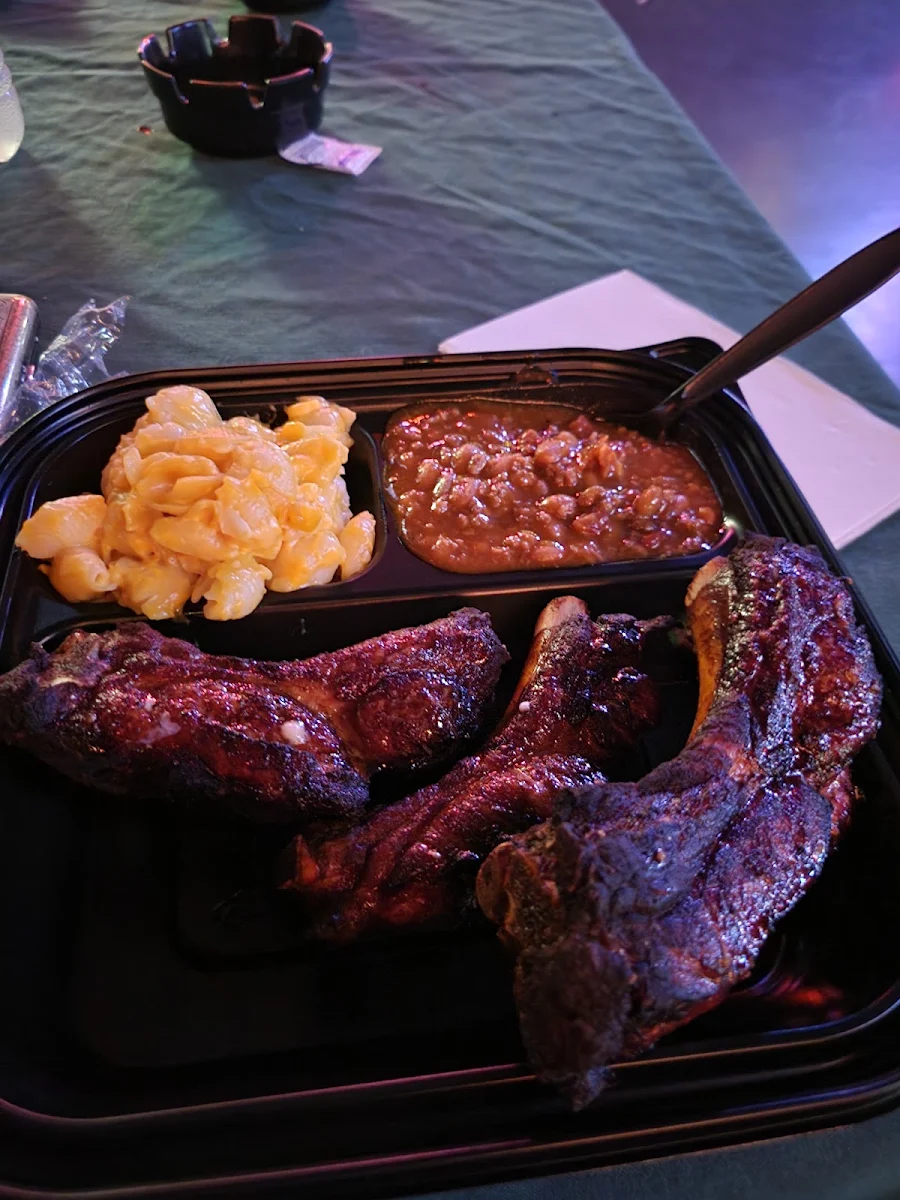 Ribs Mac and Cheese Baked Beans