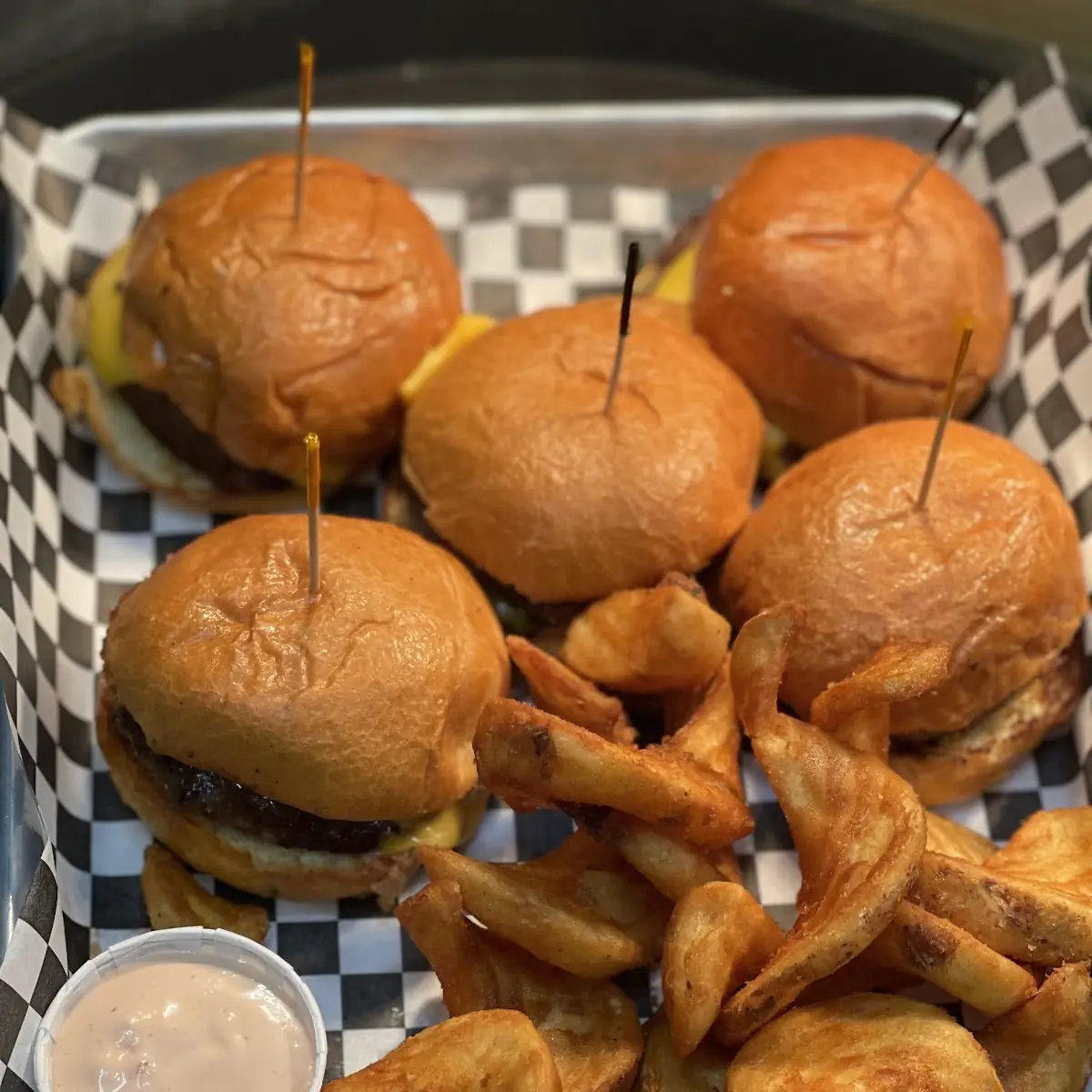 Pub Burger Basket Kid's Size
