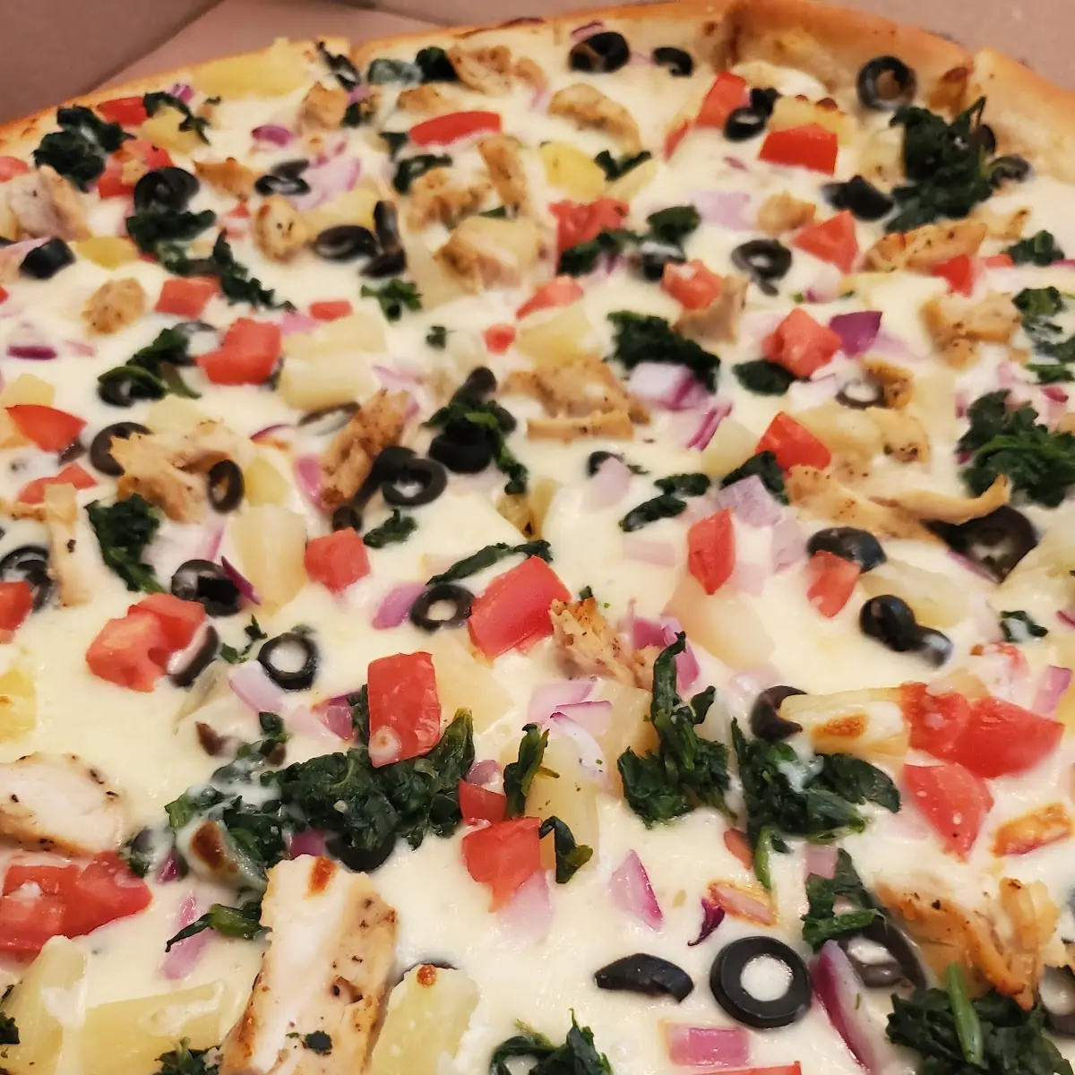Chicken Alfredo Pizza Hawaii