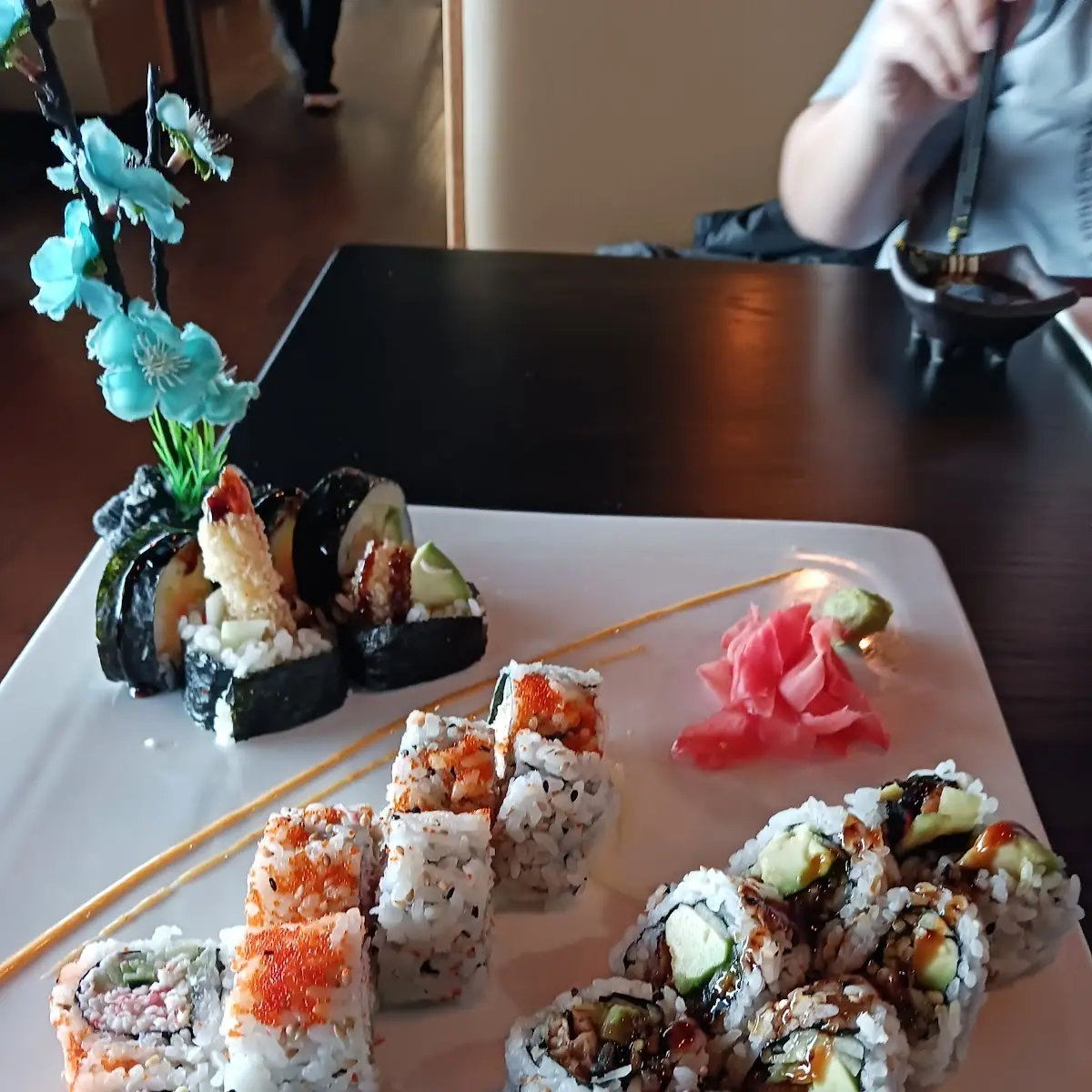 Eel Avocado Roll