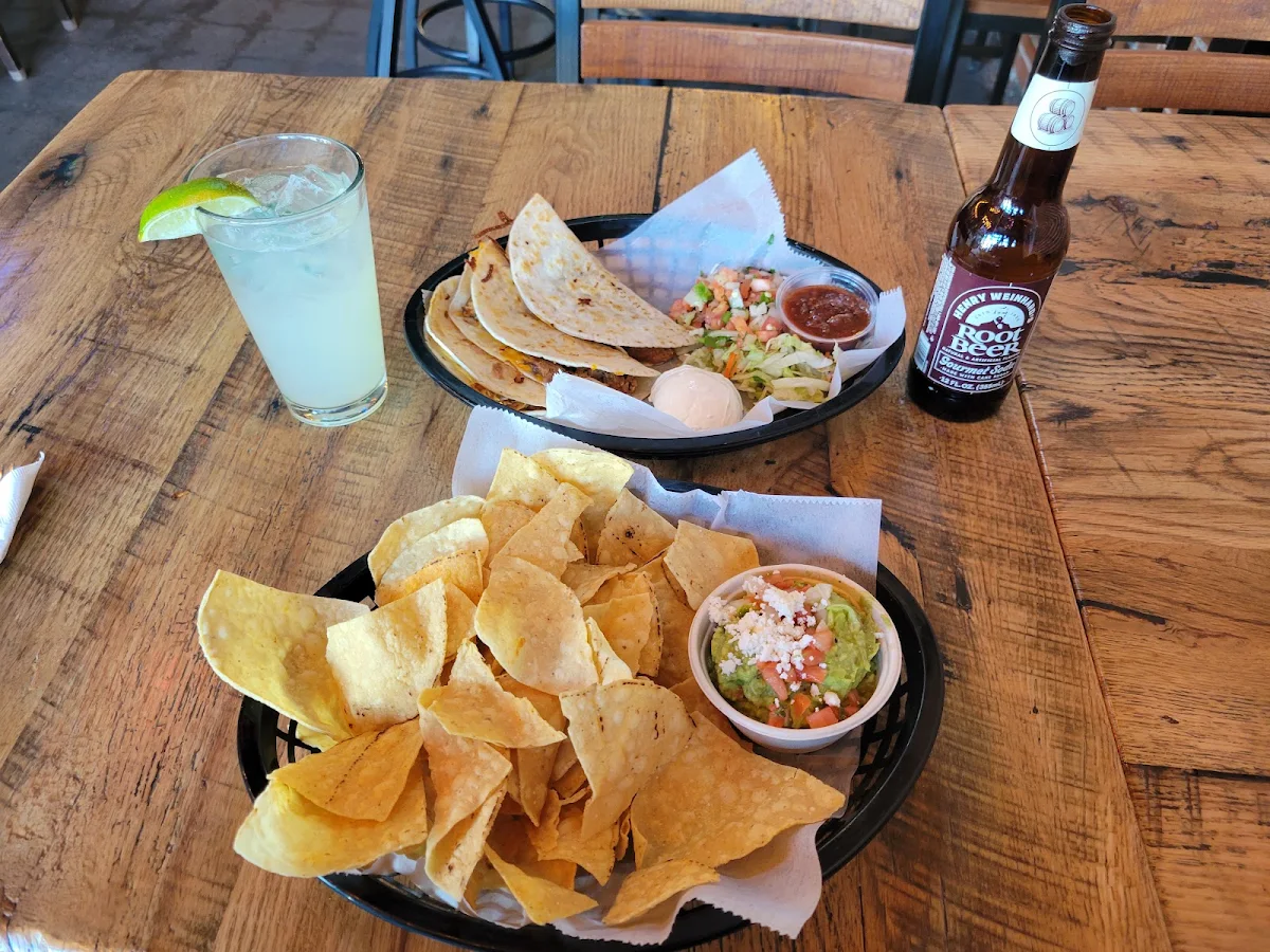 Chips and Guacamole & Chicken Quesadilla
