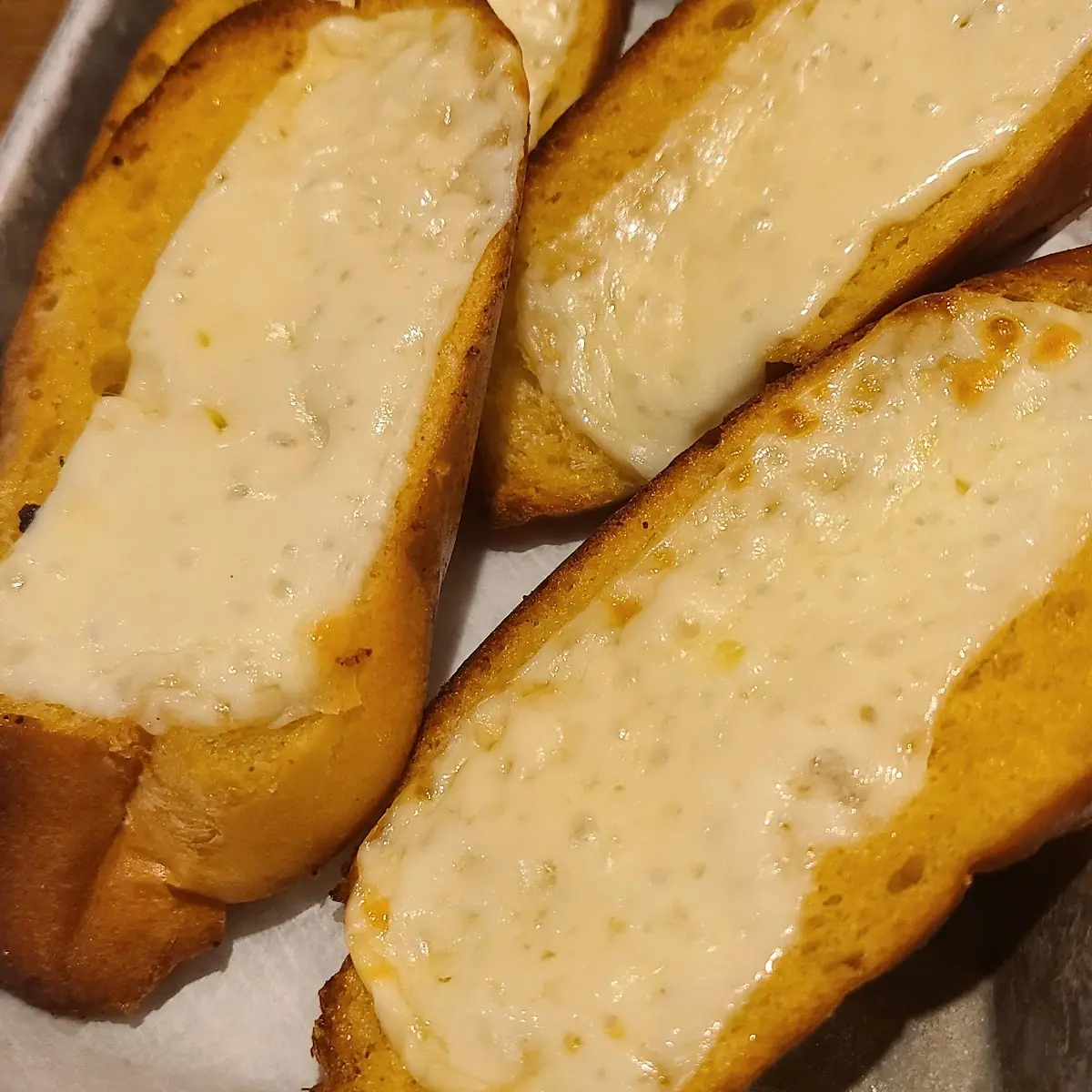 Garlic Bread with Mozzarella Cheese 4