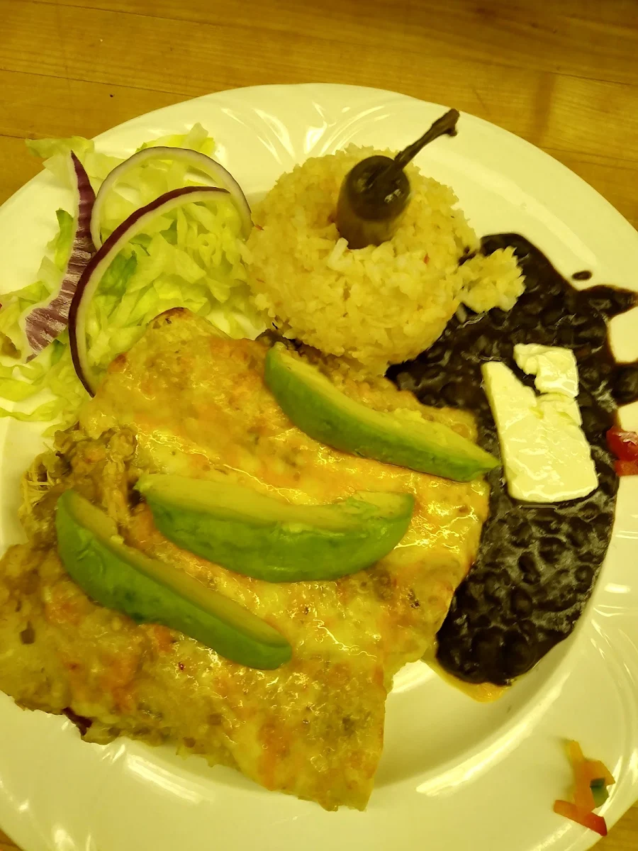 Enchiladas Verdes De Pollo, Sol De Acapulco Restaurante