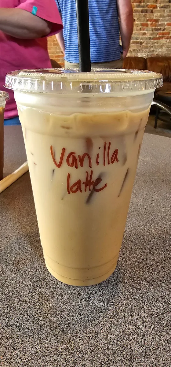 Iced Vanilla Latte