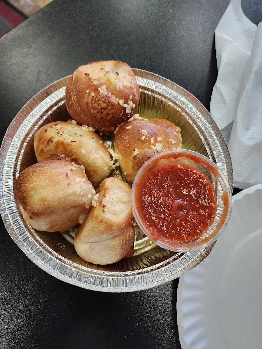 Garlic Rolls with Marinara Sauce