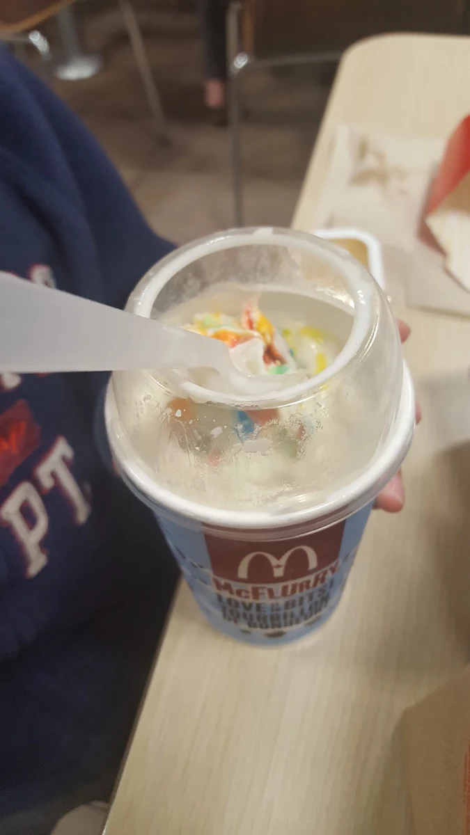 Smarties Mcflurry 390 0 Cals