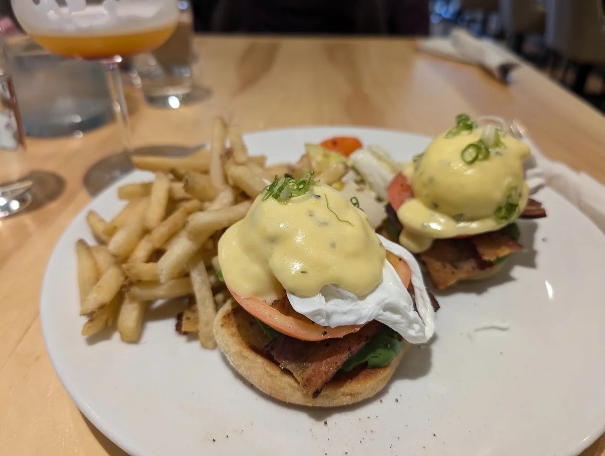 Hipster Benedict, Breakfast Table Steveston