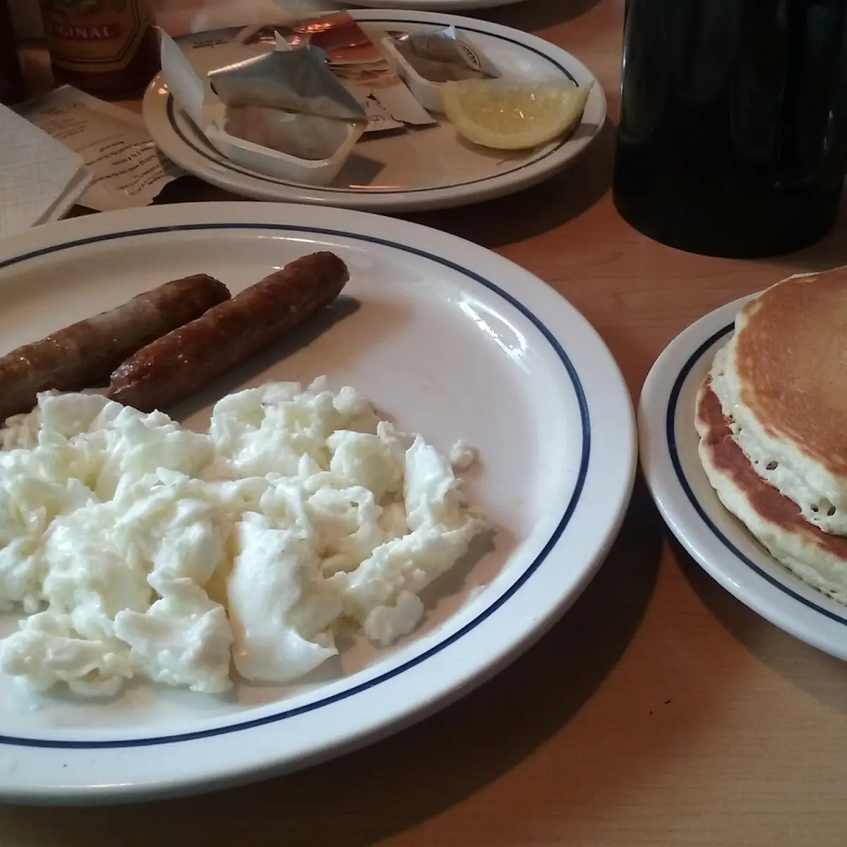 Turkey Sausage with Egg Whites and Pancakes