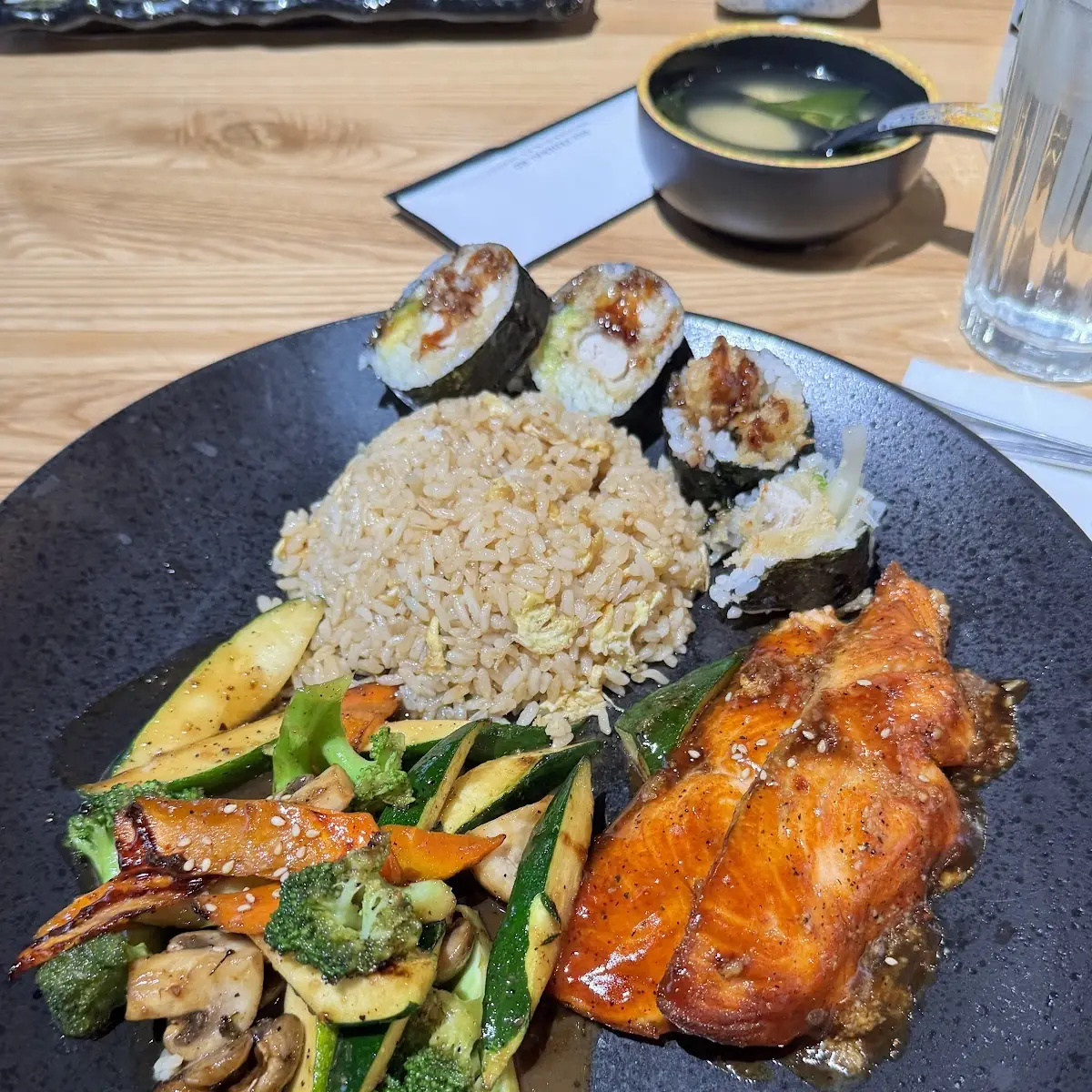 Spicy Salmon Avocado Salad