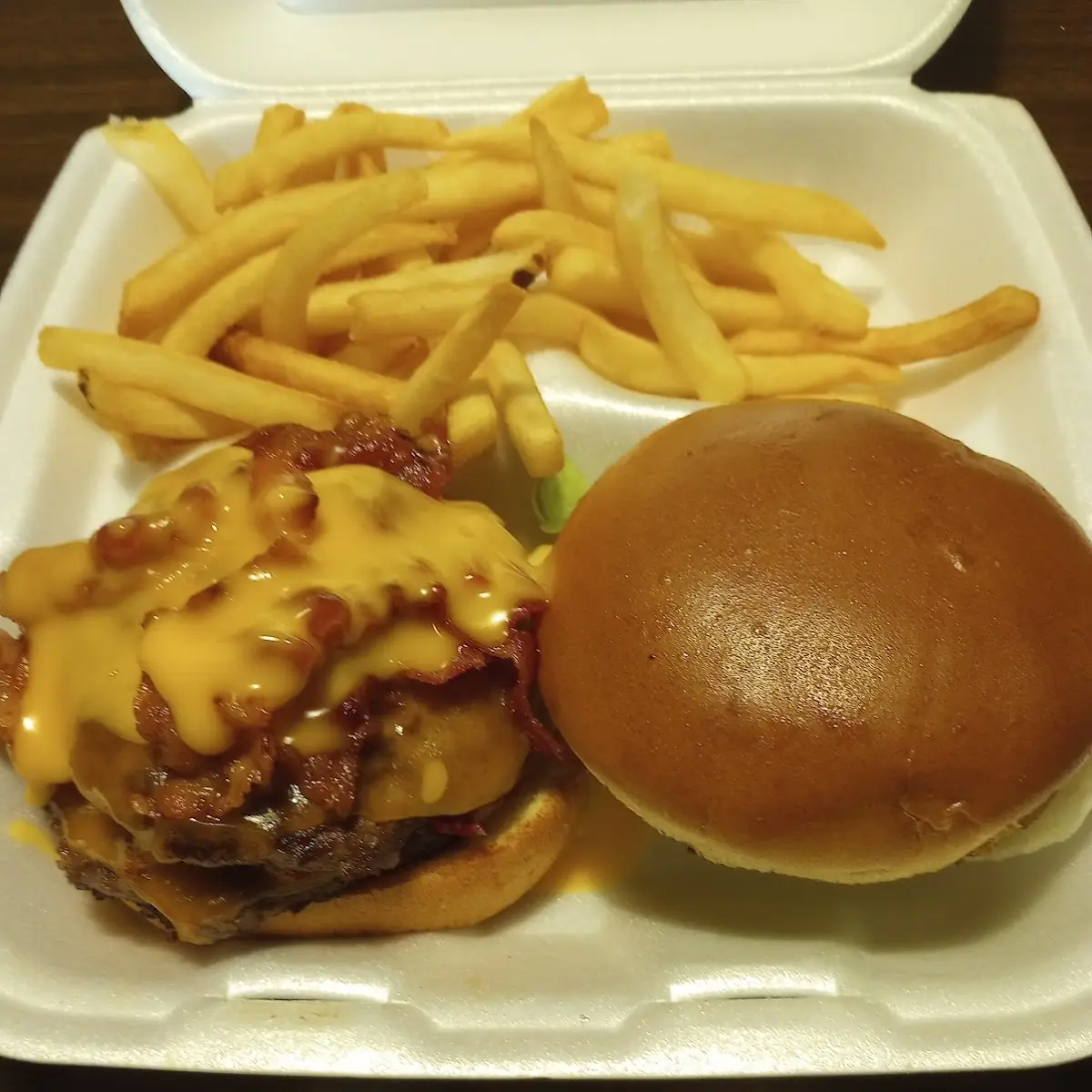 Mega Bacon Cheeseburger & Fries