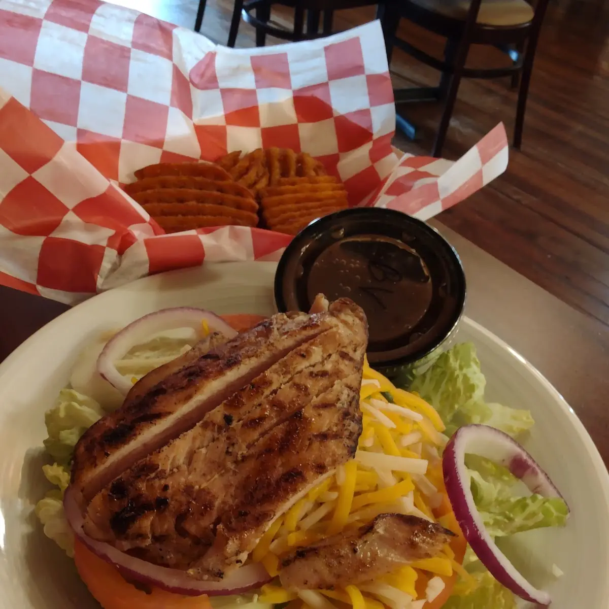 Grilled Chicken Salad with Balsamic Vinaigrette