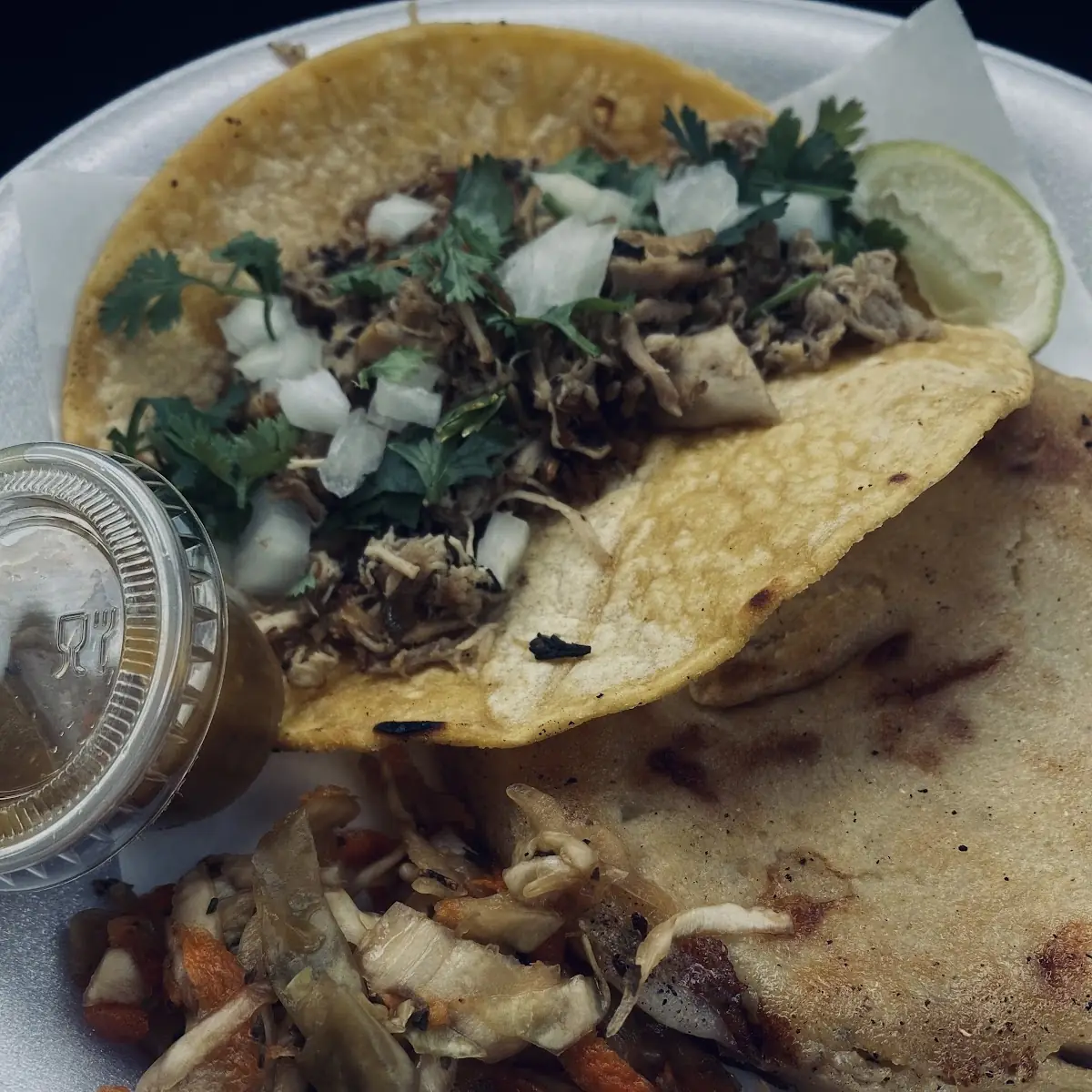 Tacos Y Pupusas