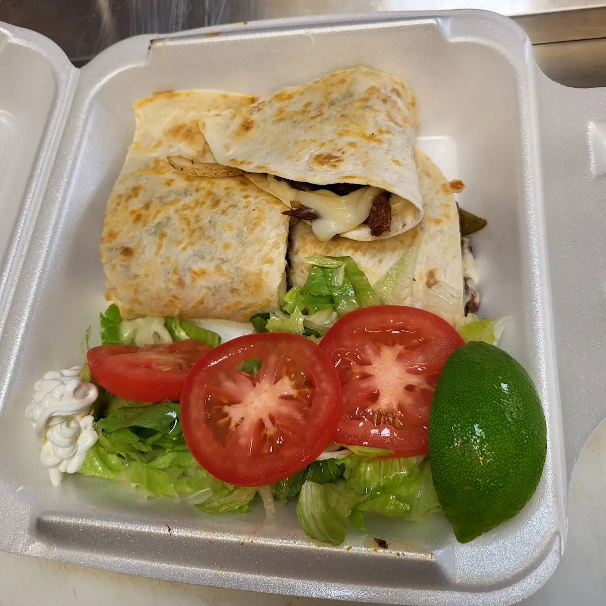 Quesadilla Con Ensaladas