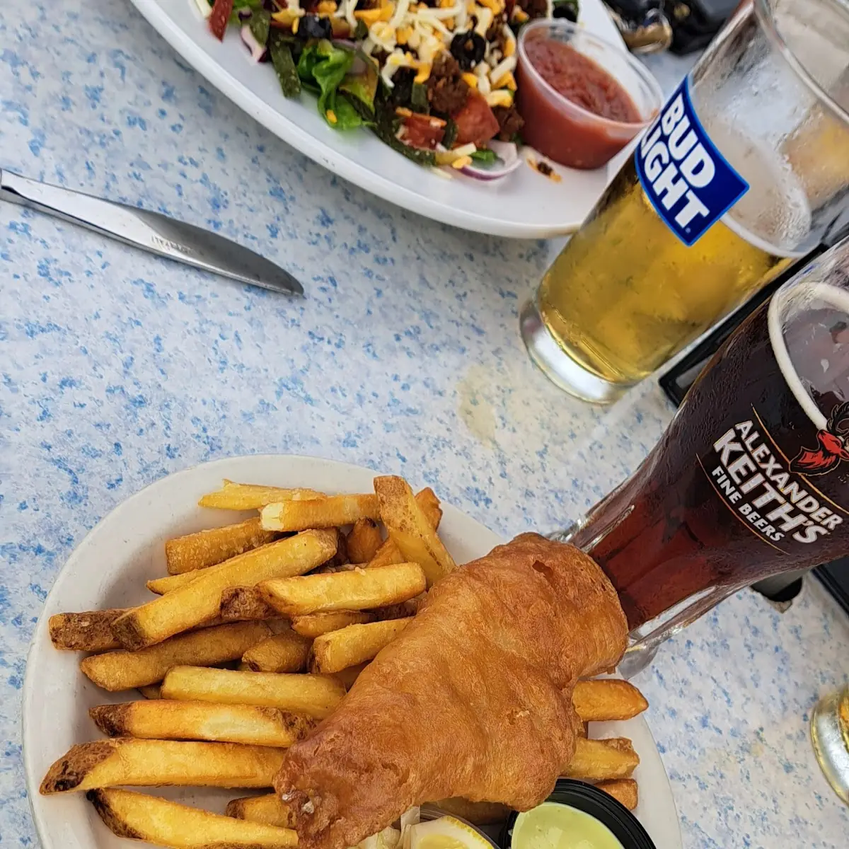 Beef Taco Salad Et Petit Fish and Chip, Blue Anchor