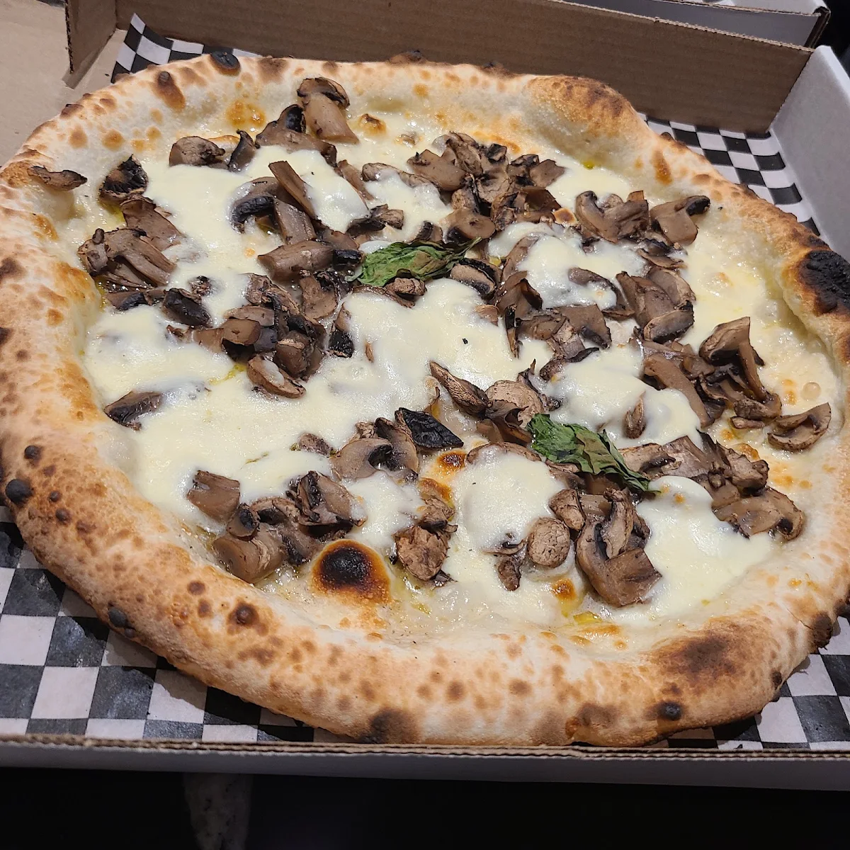 Boscaiola, Pizzeria Gusto