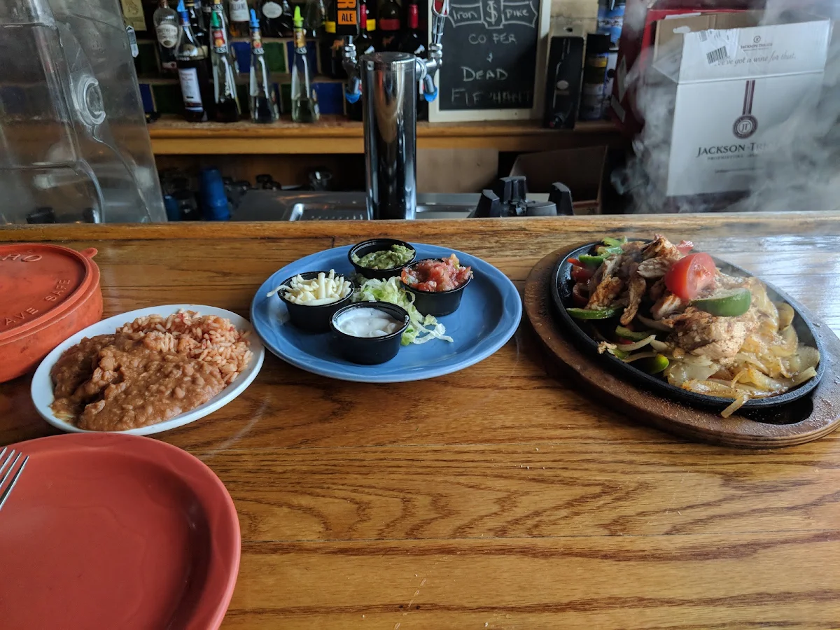 Fajitas De Pollo, Bella Jacks