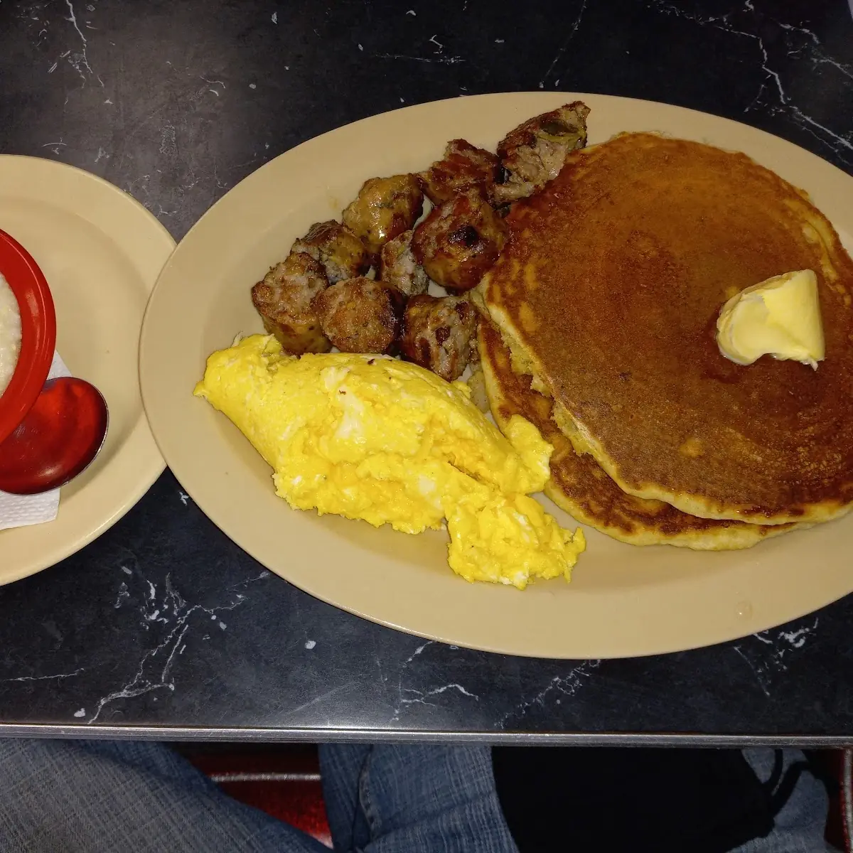 Pancakes w Greek Sausage