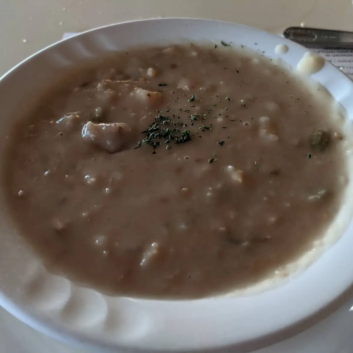 New England Clam Chowder with Oyster Crackers