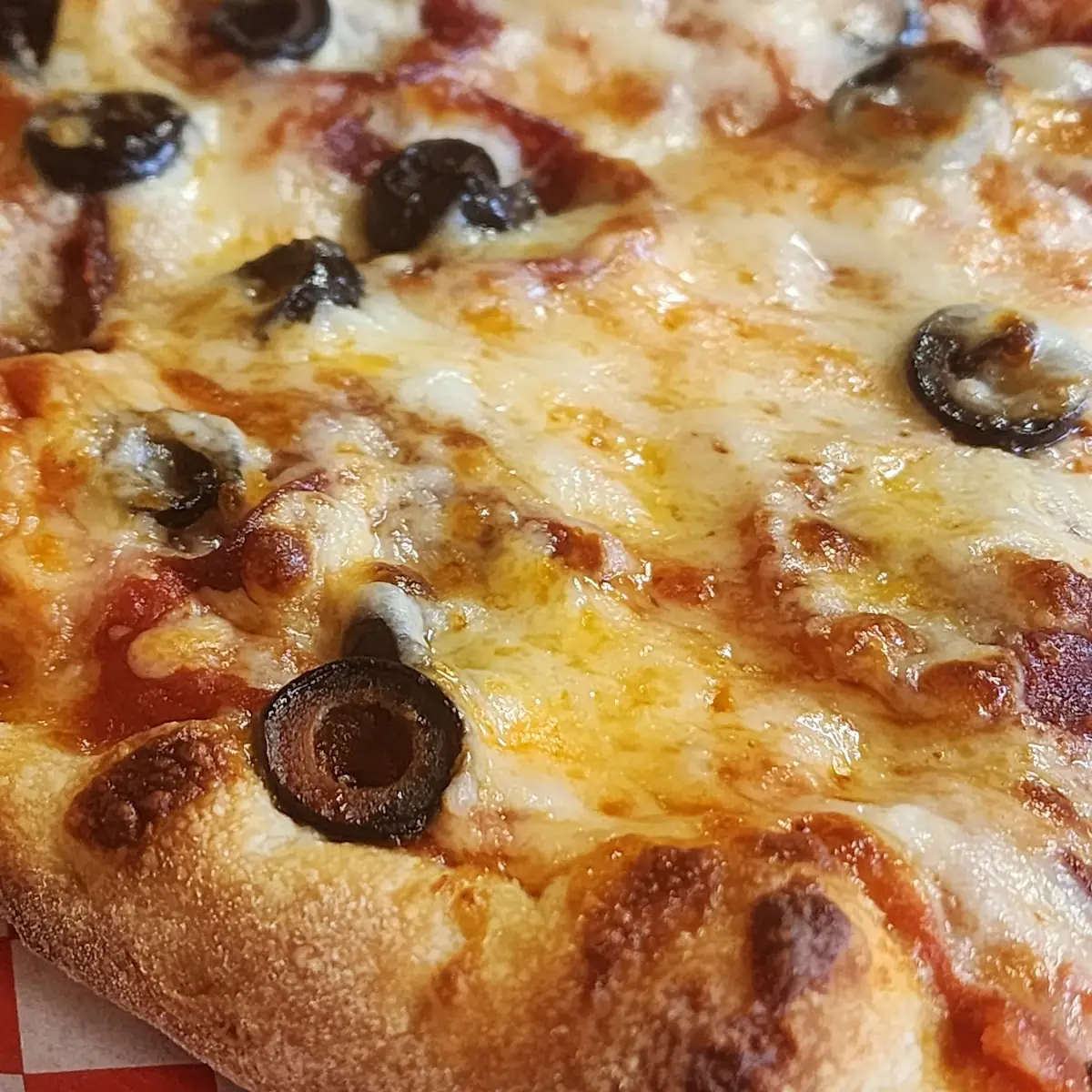 Cheese Pizza (Medium)