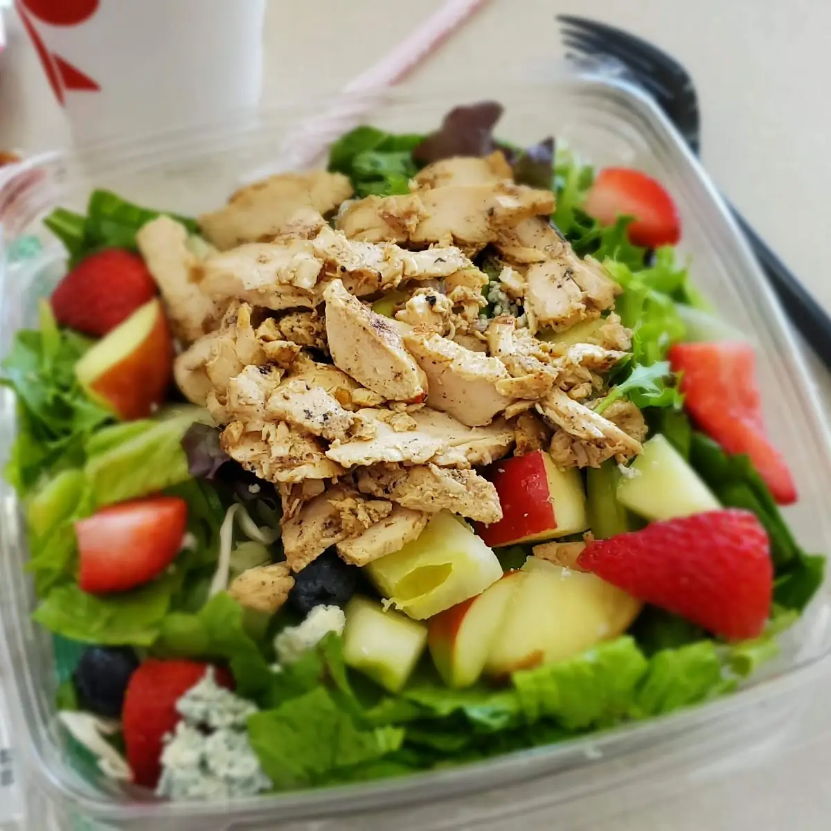 Strawberry Salad with Grilled Chicken