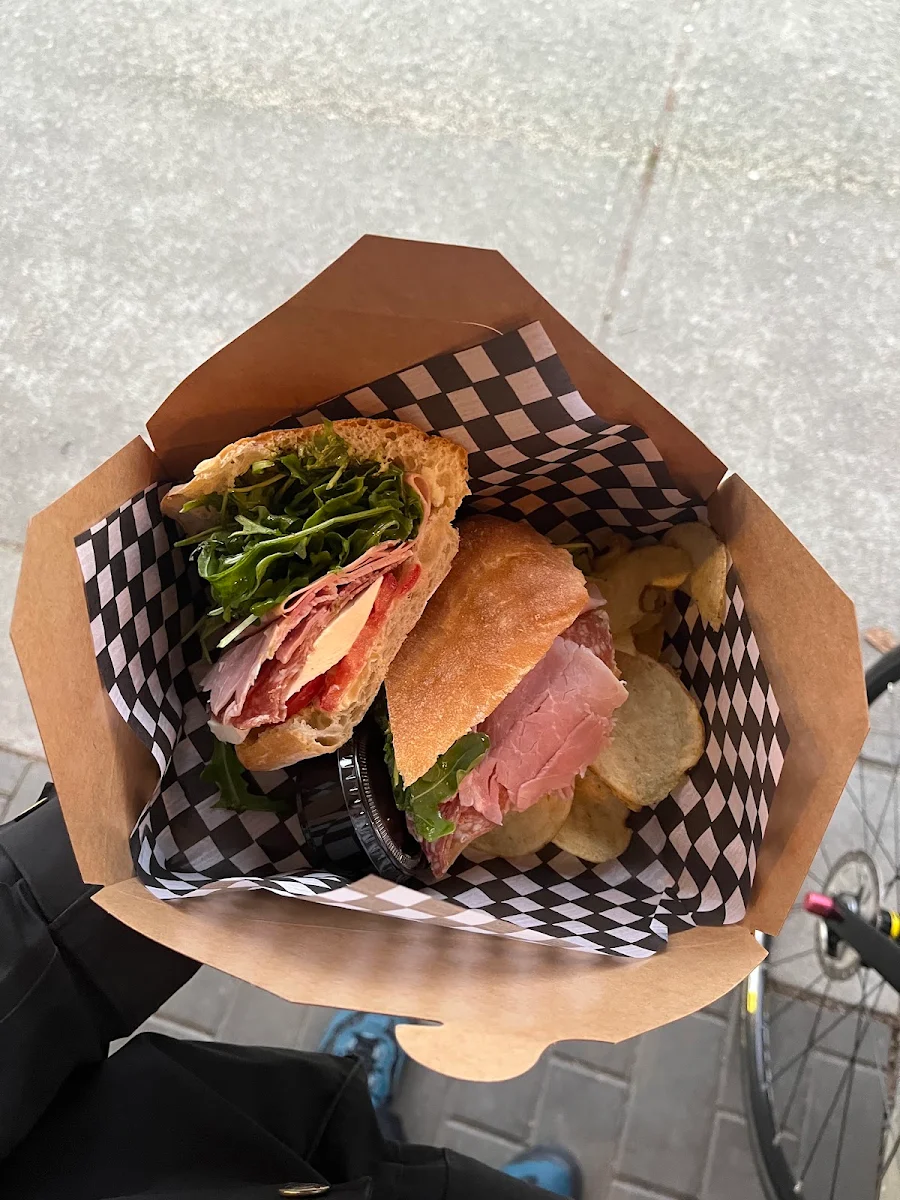 Numerous Uno Sandwich