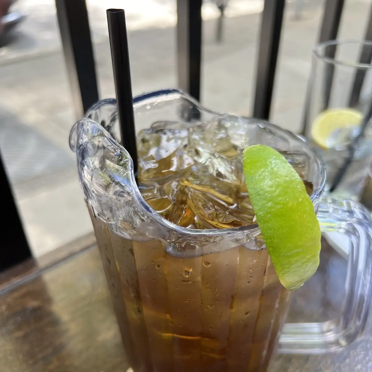 Long Island Pitcher, Treehouse