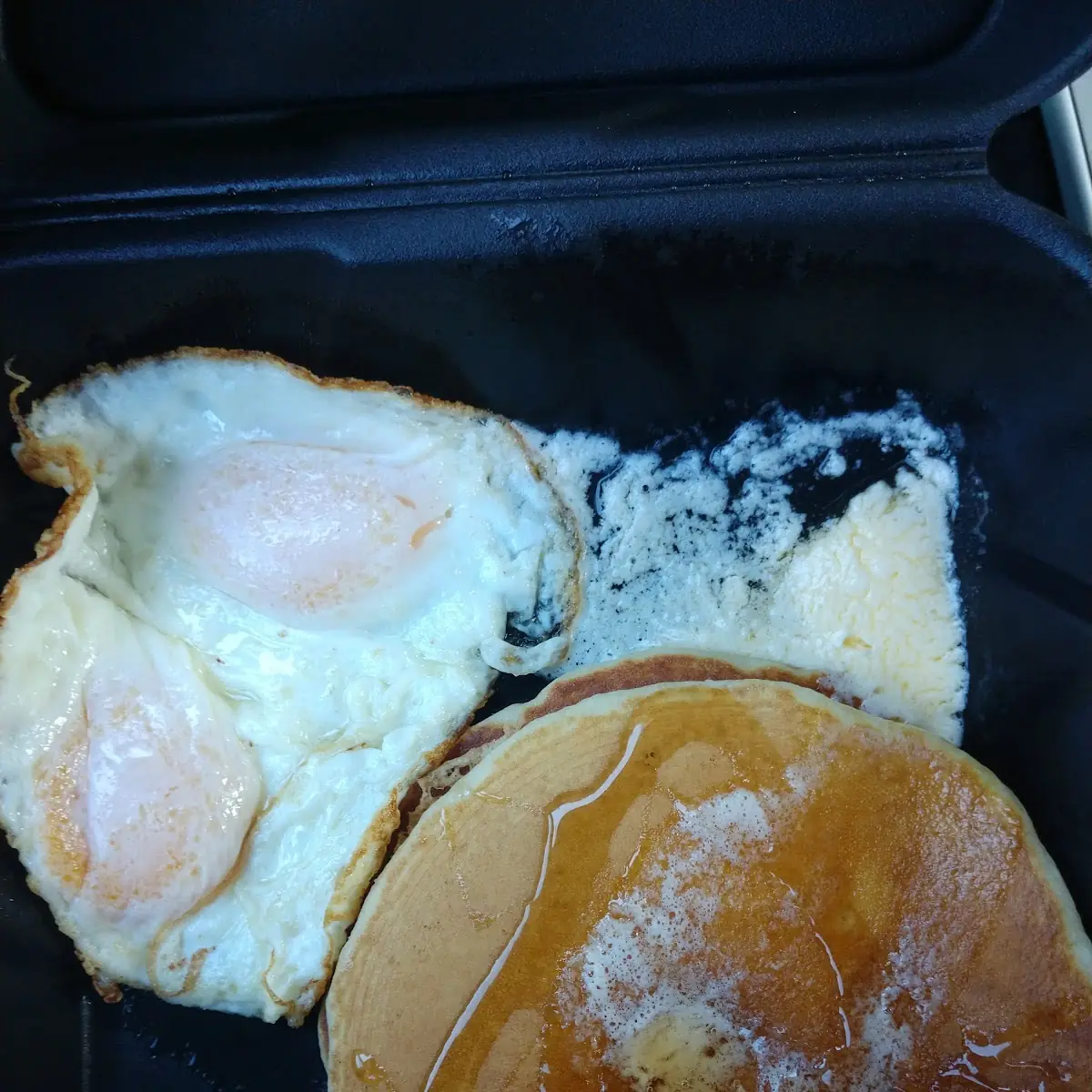 Huevos Y Pancakes