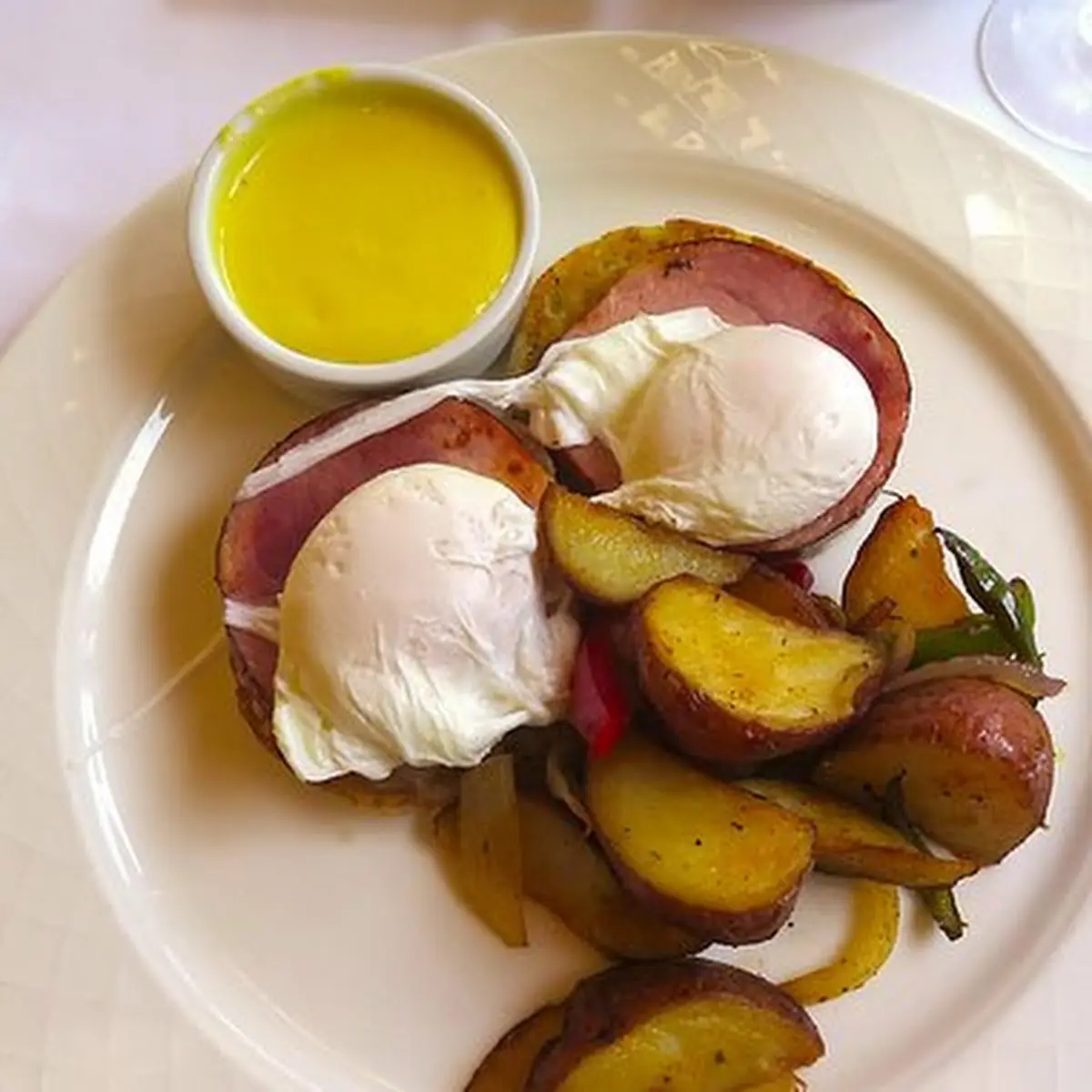 Eggs Benedict