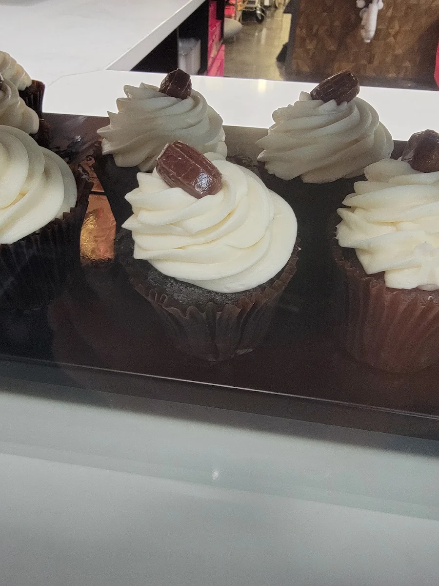 Root Beer Float Cupcake