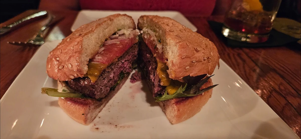 Grilled 7 Oz Sirloin Burger