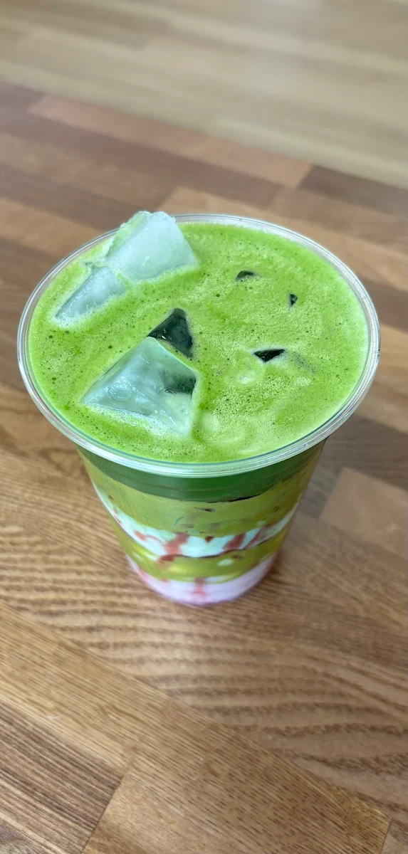 Iced Peach Honey Matcha