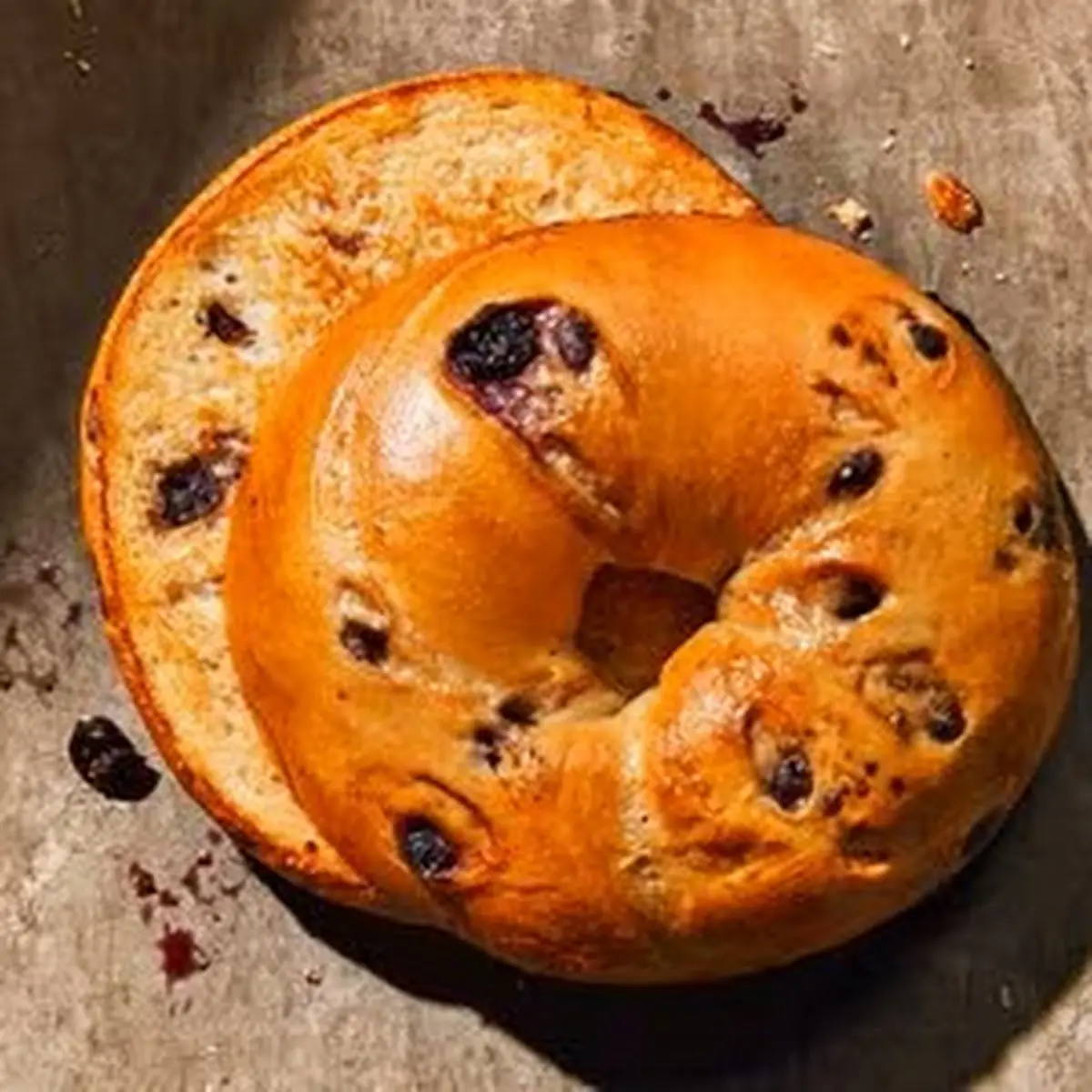 Cinnamon Swirl & Raisin Bagel