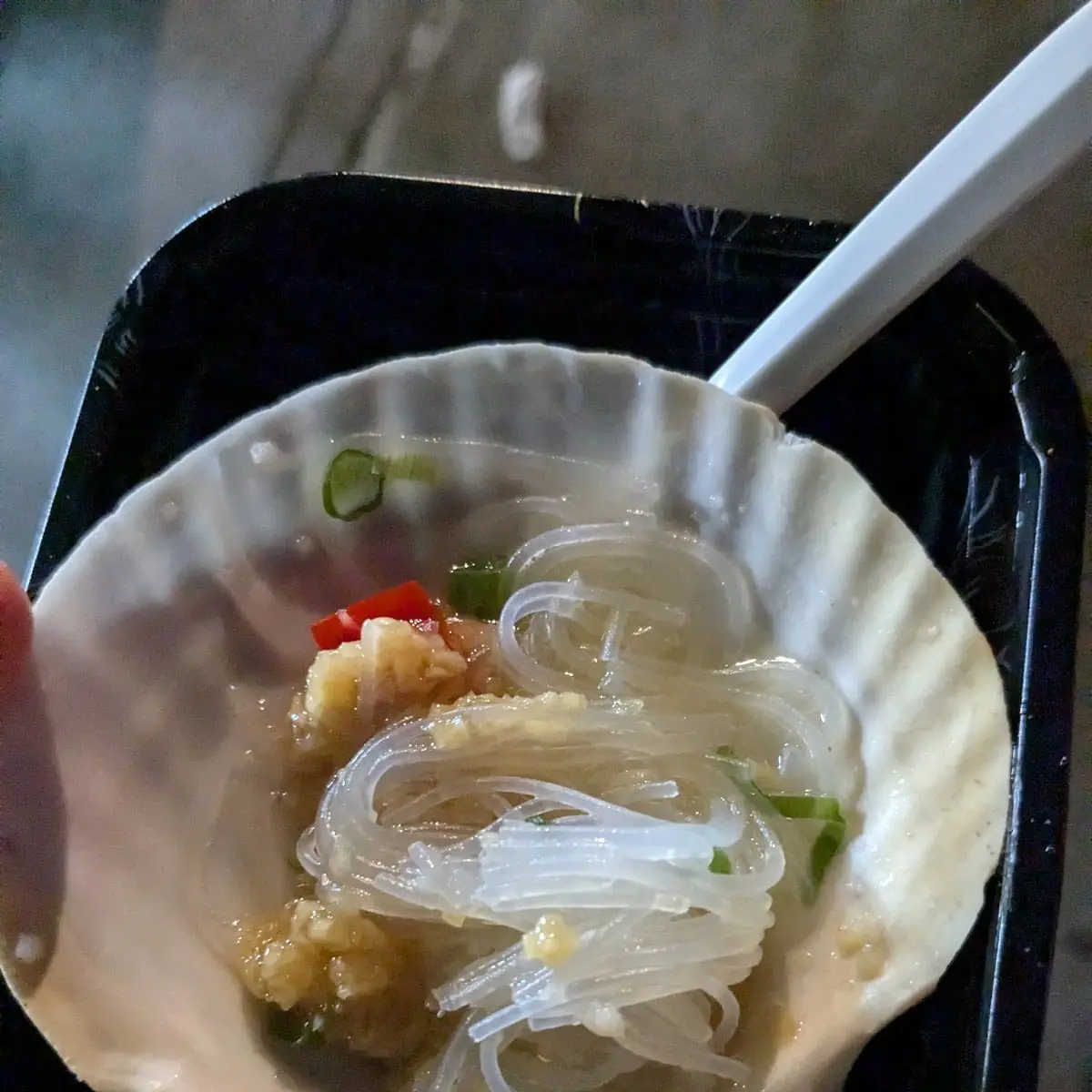 Grilled Scallops with Garlic and Rice Vermicelli