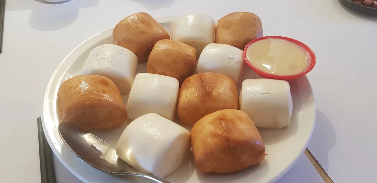 Deep Fried and Steamed Mini Buns with Condensed, 川王府 Chuan Palace Chinese Restaurant