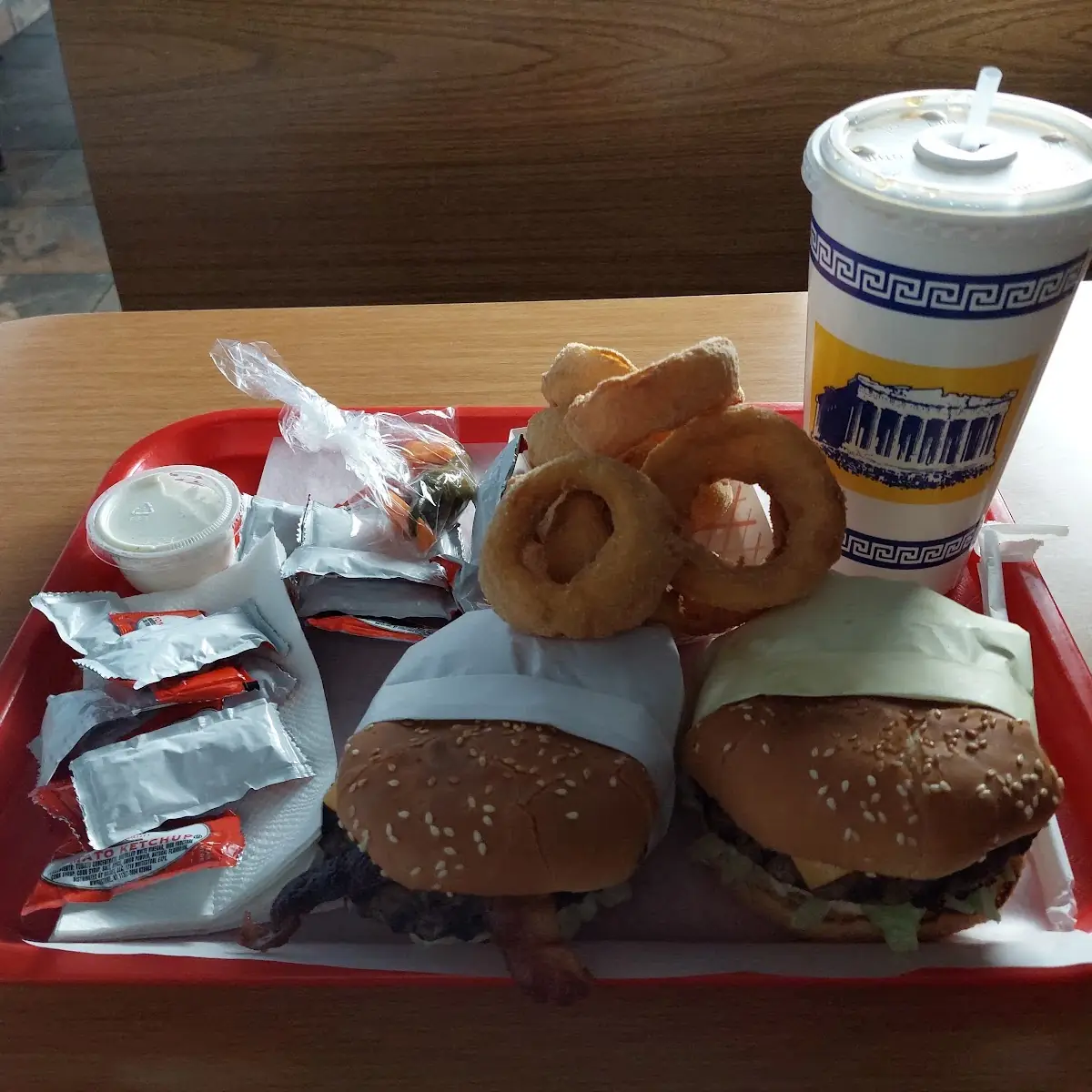 Bacon Cheeseburger Cheeseburger Onion Rings & Large Drink